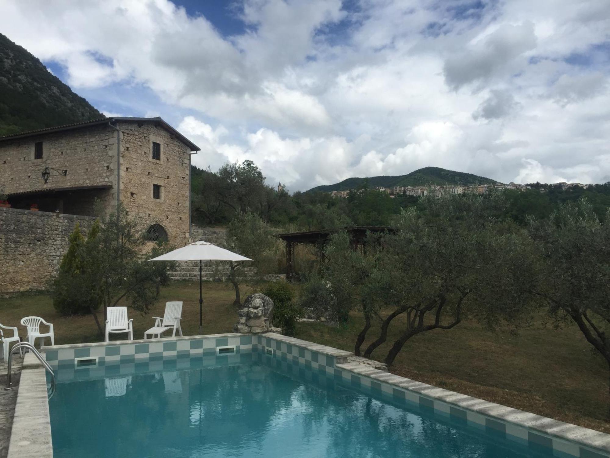 Rocca Lorenizo Pacentro Exterior photo